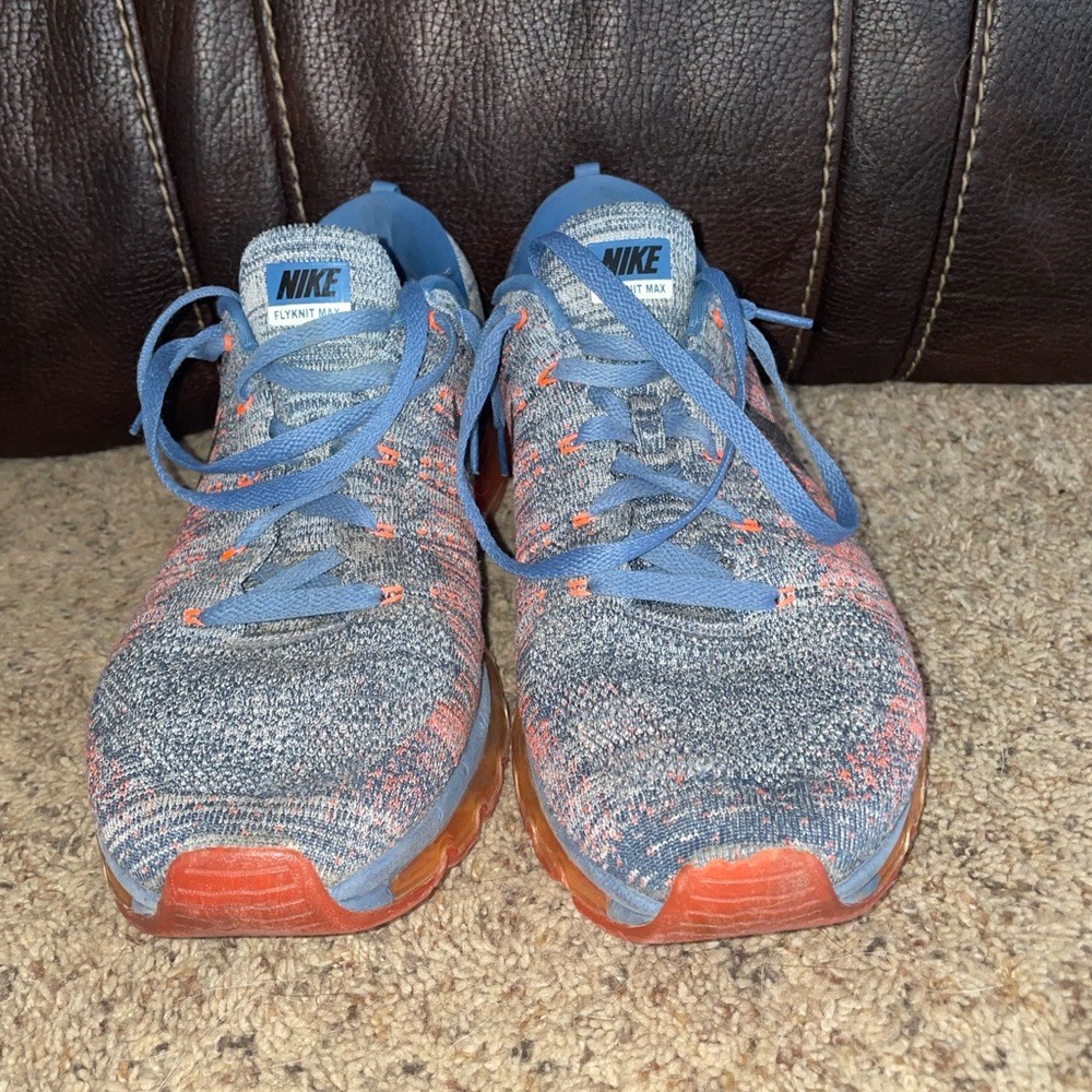 Nike Flyknit Max shoes